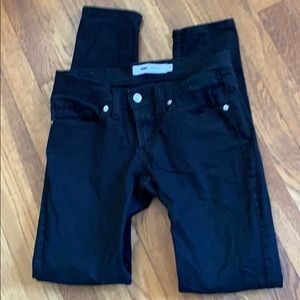 Like new black skinny Levi’s